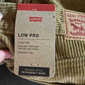 Brand new with tags women Levi corduroy tan pants size 29x30